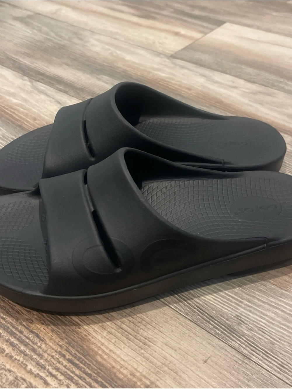Oofos Sandals Mens Size 12 Womens 14 EU 45 Black Ooahh Slide Recovery Comfort